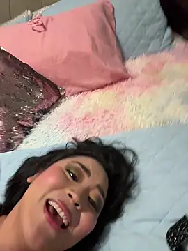 MyHoneyFrida's cam snapshot