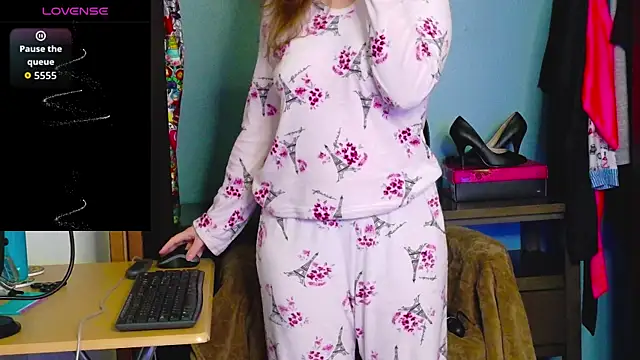 TreeJeanne's cam snapshot