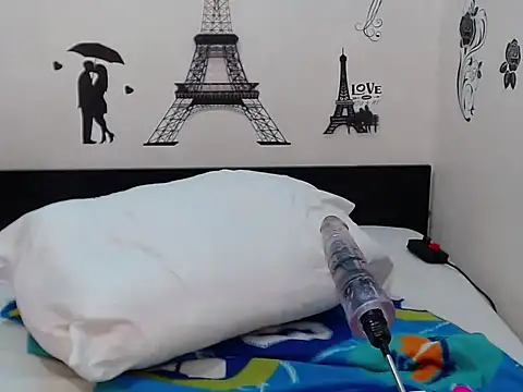 BabyChloe_'s cam snapshot