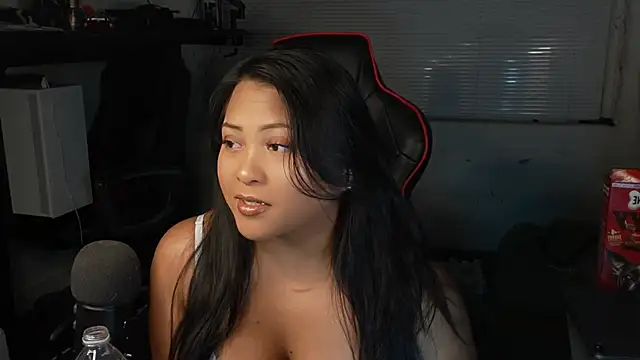 Bubbleliyah live sex cam