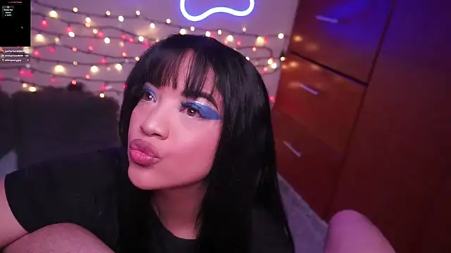 MaddisRock live sex cam