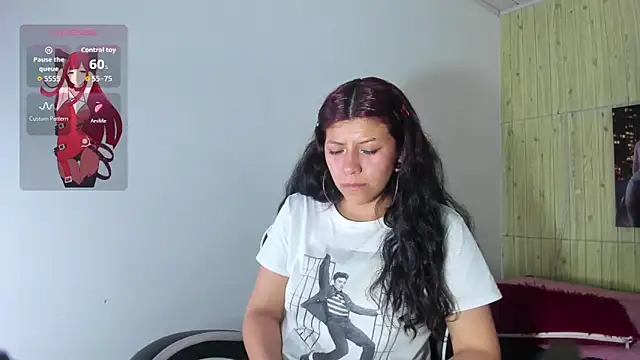 Raven_Rouge_'s cam snapshot