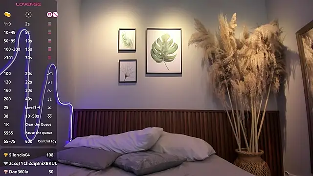 MIAROGGERSS's cam snapshot