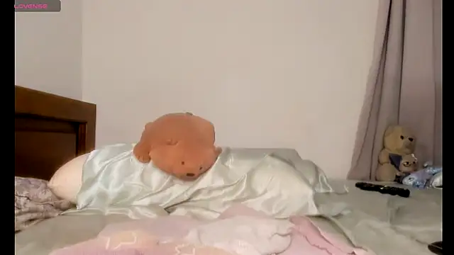 _yisela_'s cam snapshot