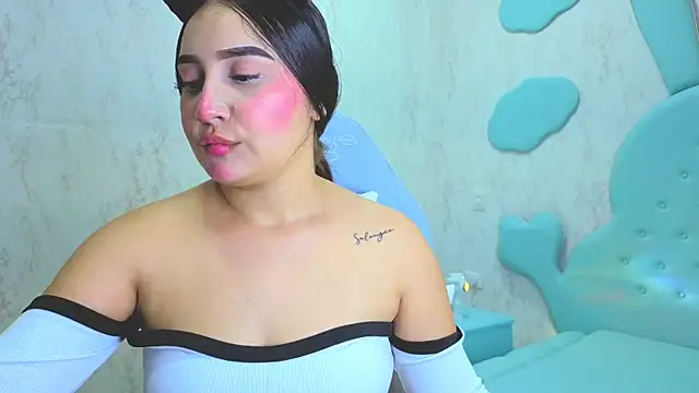 Mia_Cuttee's cam snapshot