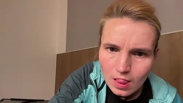 s-te-fan-i's cam snapshot