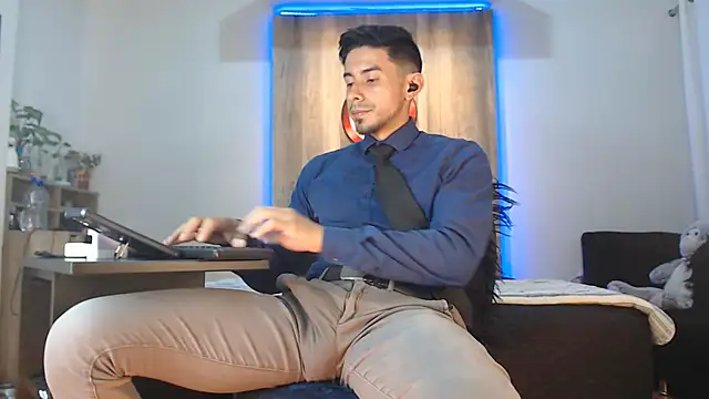 Andrew_4_ live sex cam