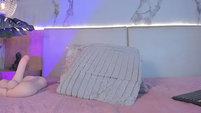 ValSmith_'s cam snapshot