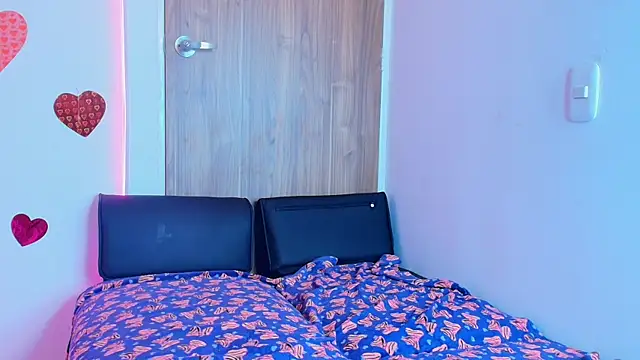 mady_gh's cam snapshot