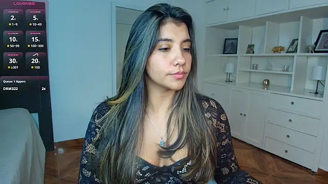 nina_moen's cam snapshot