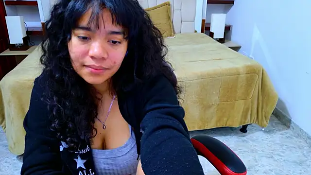 laureentt_'s cam snapshot