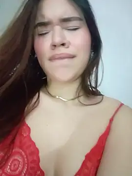 emy_ross_'s cam snapshot