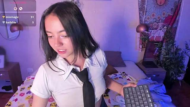 Laraa_Rouss_'s cam snapshot