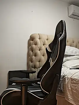 AvaDivaMilf live sex cam