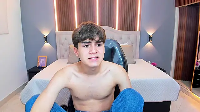 Tommy18__ live sex cam