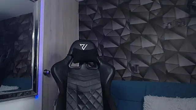 Latino_stud4u live sex cam