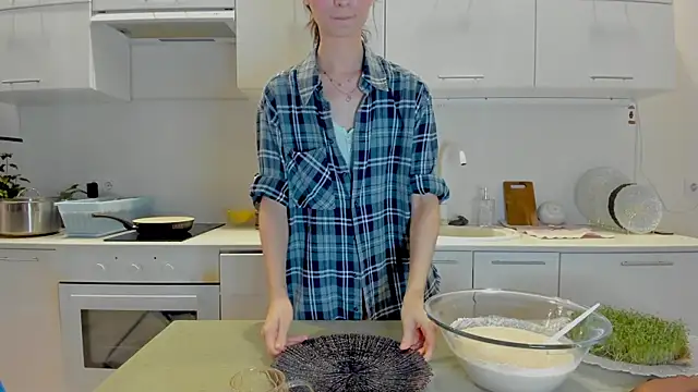 crystalnut live sex cam