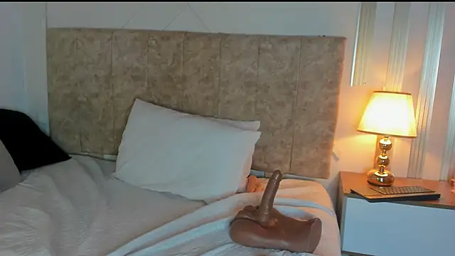 angelinarouse_'s cam snapshot