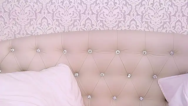 MargoLyons live sex cam