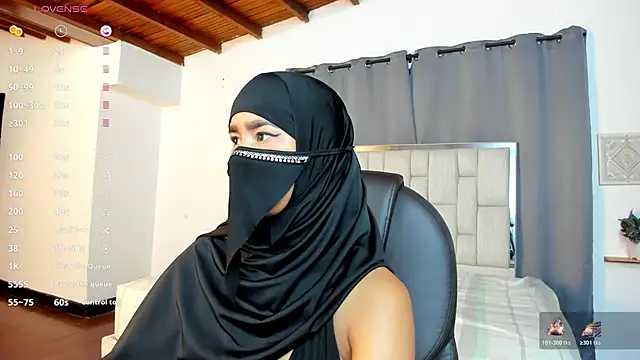 kalila_latif's cam snapshot