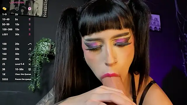 dahlia_darkwood's cam snapshot