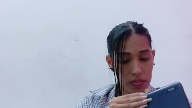 yourcuteneighbourr's cam snapshot