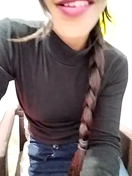 Cute-Naavya's cam snapshot