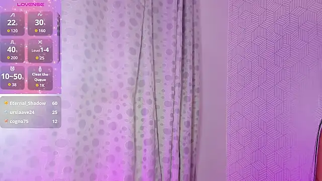 Selena_fox7 live sex cam