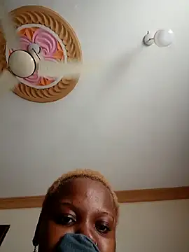 queennapal's cam snapshot