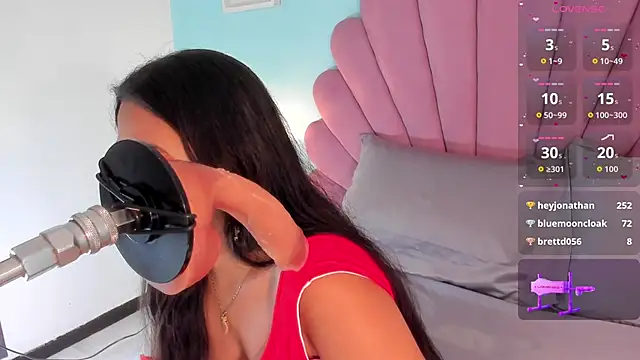 emma_clarke_'s cam snapshot