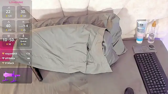 Candaceoweens's cam snapshot