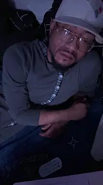 KY_Sir35 live sex cam