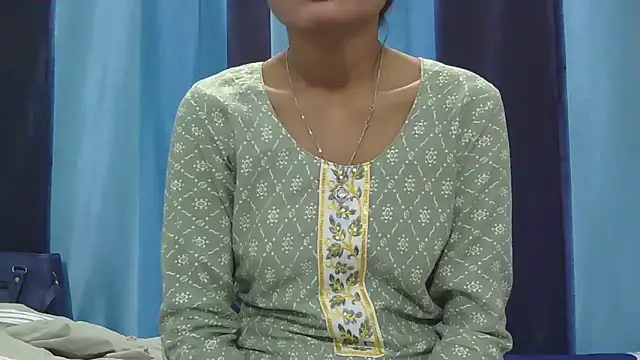 Aarti_misty71 live sex cam