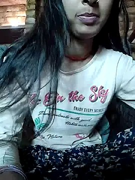 Yatiksha_Beby live sex cam