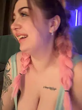 KellyMoors live sex cam