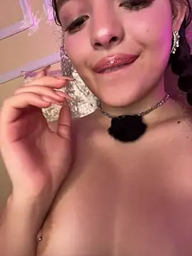 AriaHeavenss live sex cam