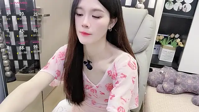 Yueyue-MM live sex cam