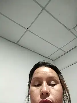 Paola-Lond's cam snapshot