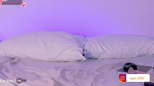 NymzieLoren's cam snapshot