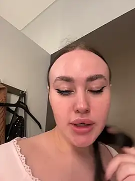 KiraSunshine's cam snapshot