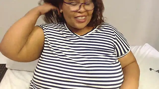 ONIONBOOOTY69's cam snapshot