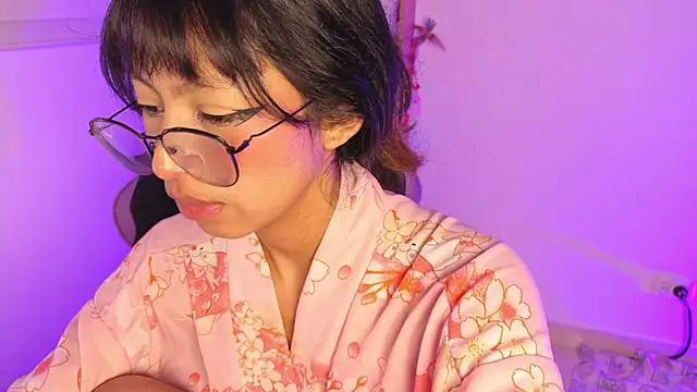 Yommi_Winx's cam snapshot