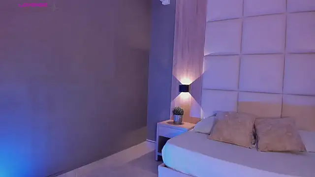 emma_fhox's cam snapshot