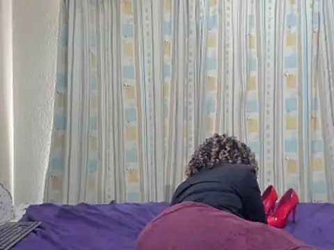 AfricanSquirtingQueen's cam snapshot