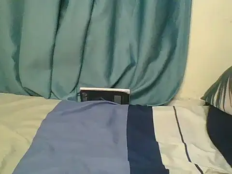 Honey_Vyxen's cam snapshot