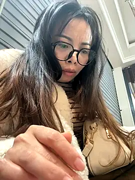 chick-888's cam snapshot