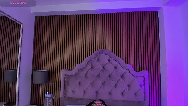 Starbutterflyy_'s cam snapshot