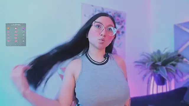 lucy_neil's cam snapshot