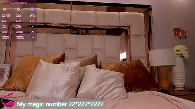 anyi_sweet_titss's cam snapshot