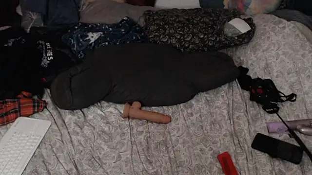 anja_peach's cam snapshot